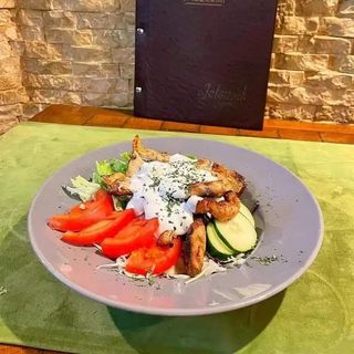 Pileća salata