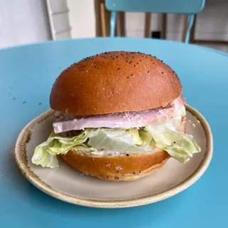 Bun Pollo César
