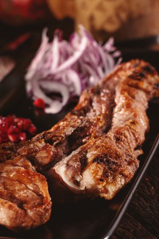 ღორის ნეკნის მწვადი