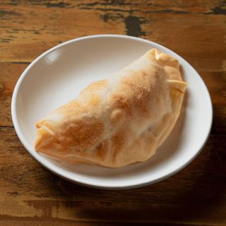 Empanada de Jamón y Queso