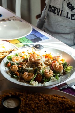 ENSALADA DE NUECES Y LANGOSTINOS
