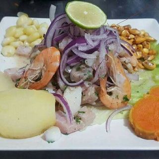 Ceviche mixto 