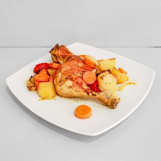 1 coscia di pollo con patate al forno