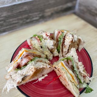 Sándwich Majuelos Triple