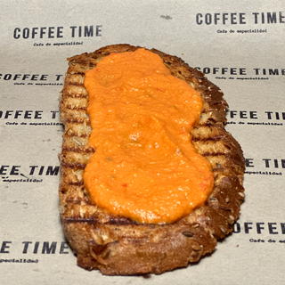 Tostada De Tomate Y Aove