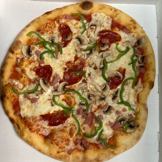 Pizza 4 Estaciones (40 cm.)