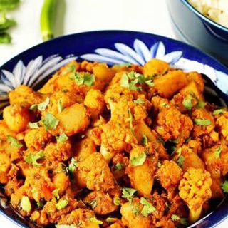 Patatas Con Coliflor