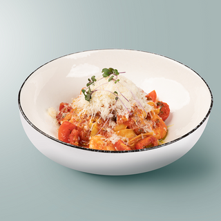 პასტა კრევეტით და პომიდვრის სოუსით