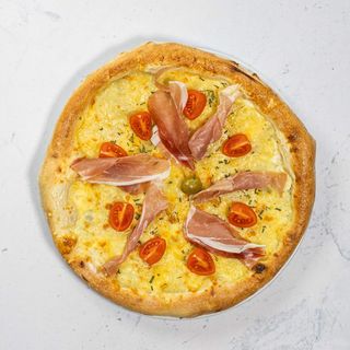 MALA Pizza sa goveđim pršutom