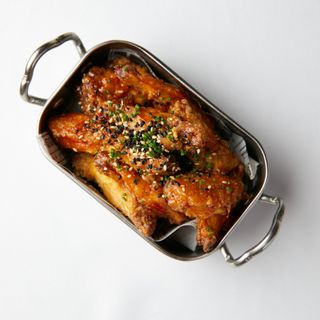 Alitas de pollo con salsa de barbacoa oriental