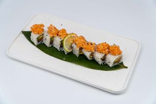 Uramaki spicy salmon