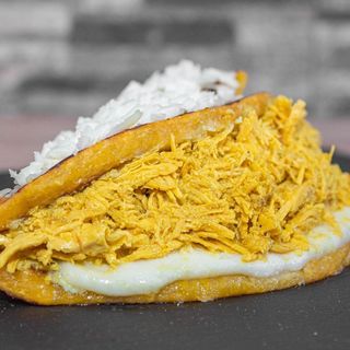 Cachapa de Pollo Mechado