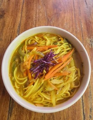 Thukpa de Porco