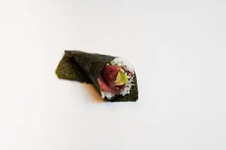 181.Temaki de atún (1 pza.)