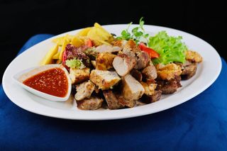 Асорті м'яса на вугіллі (1500г)