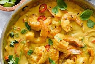 Krewetki z bazylią po tajsku