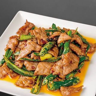 尖椒炒牛肉 Ternera salteada con guindillas 