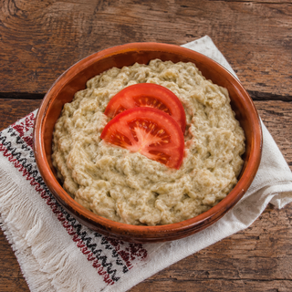 Salata de vinete cu maioneza si ceapa