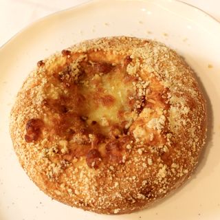 Drożdżówka z boczkiem BBQ