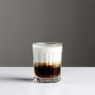 Espresso lung cu lapte