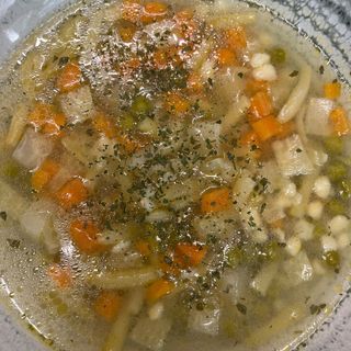 Supă de legume cu răzălăi