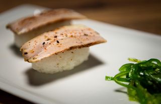 Nigiri De Chicharrón