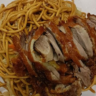 Tallarín Frito Pato