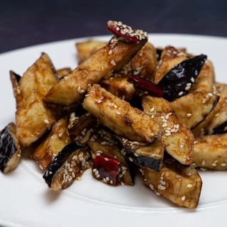 Салат "Теплый" из баклажан в кисло-сладком соусе