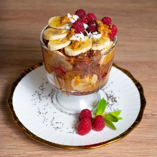 Budinca De Ovaz Cu Ciocolata,Banane Si Zmeura