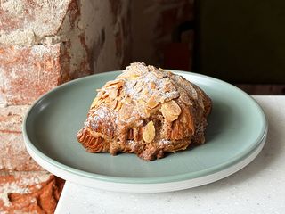 Круасан мигдалевий (170g)