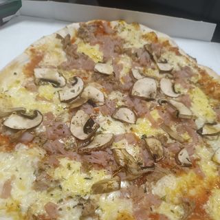 Pizza Reina