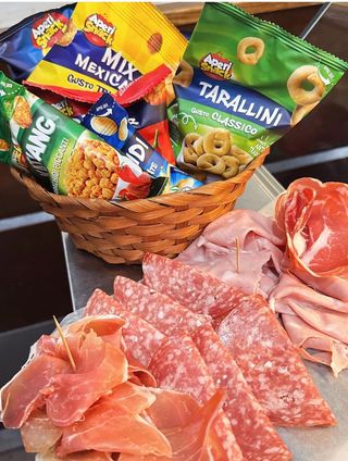Aperitivo con salumi