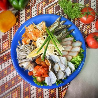 Ассорти из копченой рыбы