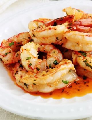 Crevettes Sautées à l’Ail
