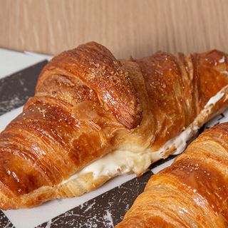 Croissant de chocolate blanco