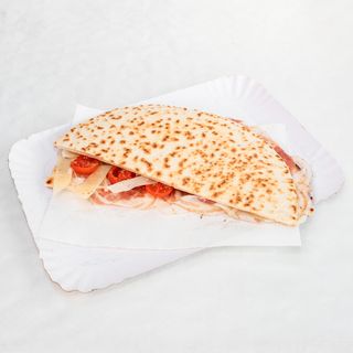 Piadina pancetta, pomodorini, grana e origano