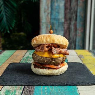 BBQ Bacon CheeseBurger