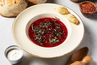 Борщ с мини чебуреками