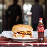 Телешки хамбургер с кашкавал и яйце (350г) + COCA COLA 500мл
