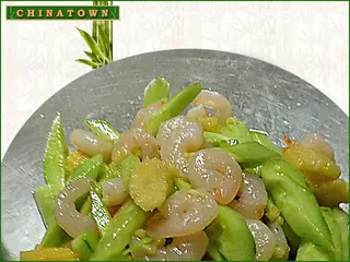 Трицветна салата със скариди (400г)