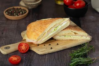 Sendvič sa šunkom 425g