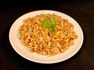 Гречка відварна з маслом (150г)