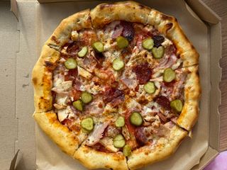 Піца Мʼясна (ковбасні бортики) (550г)