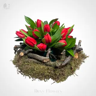 Aranjament floral cu lalele 