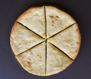 ხაჭაპური იმერული 6 ნაჭრიანი