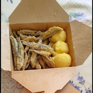 Hamsie cu mamaliga si mujdei