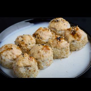 Vruće rolnice sa surimijem