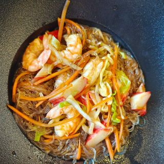 142.Spaghetti di soia  con frutti di mare