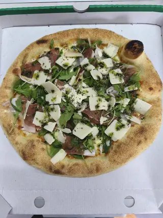 Pizza Especial Tricolore (28 Cm.)