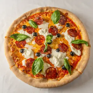 Pizza De Autor De Burrata Y Chorizo Ibérico  (33 Cm.)